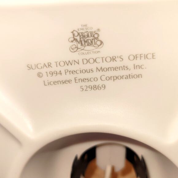 Precious Moments Sugar Town Doctor's Office Nightlight  Figurine Enesco 529869 - Picture 6 of 16